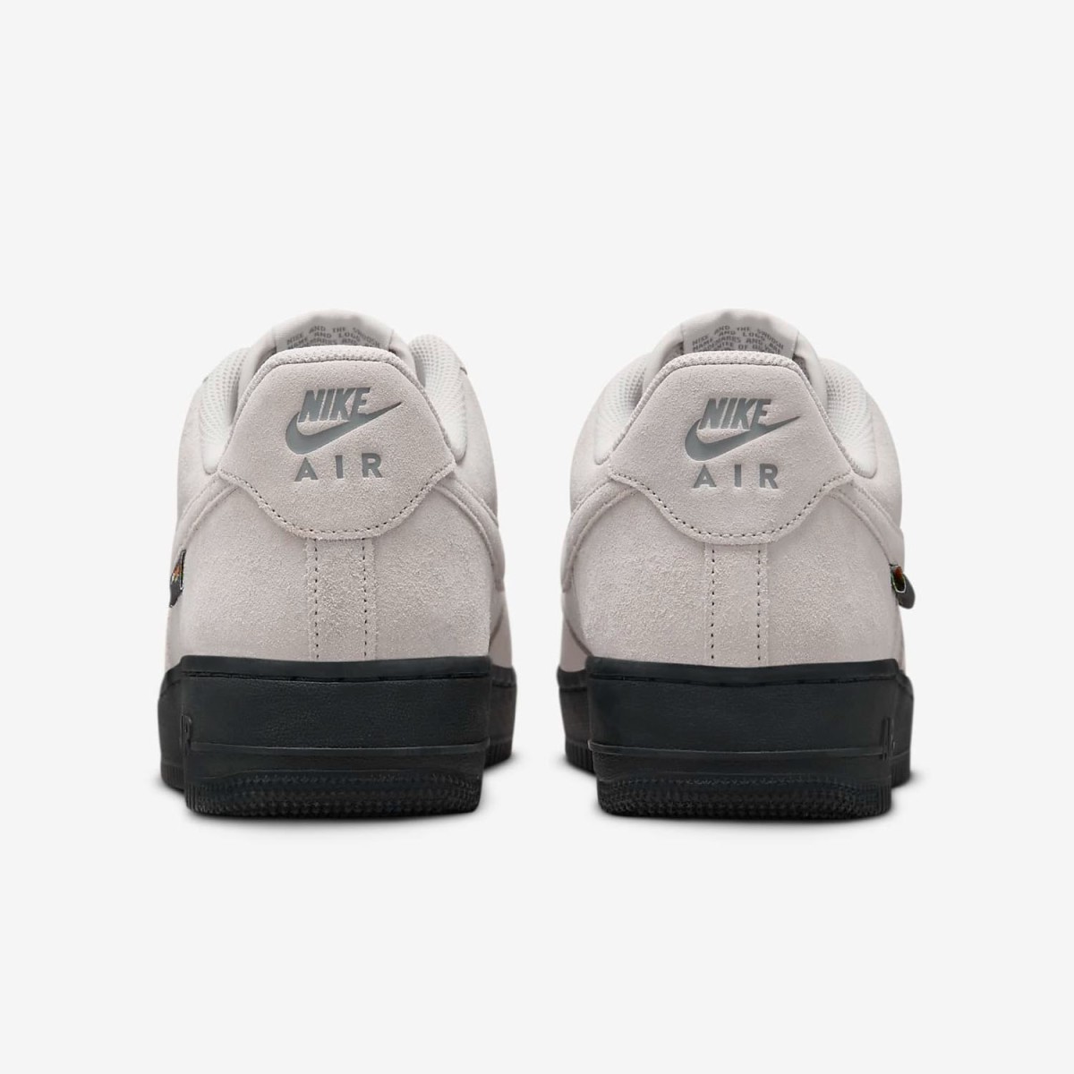 Кеди Nike Air Force 1 `07 HQ3822 001