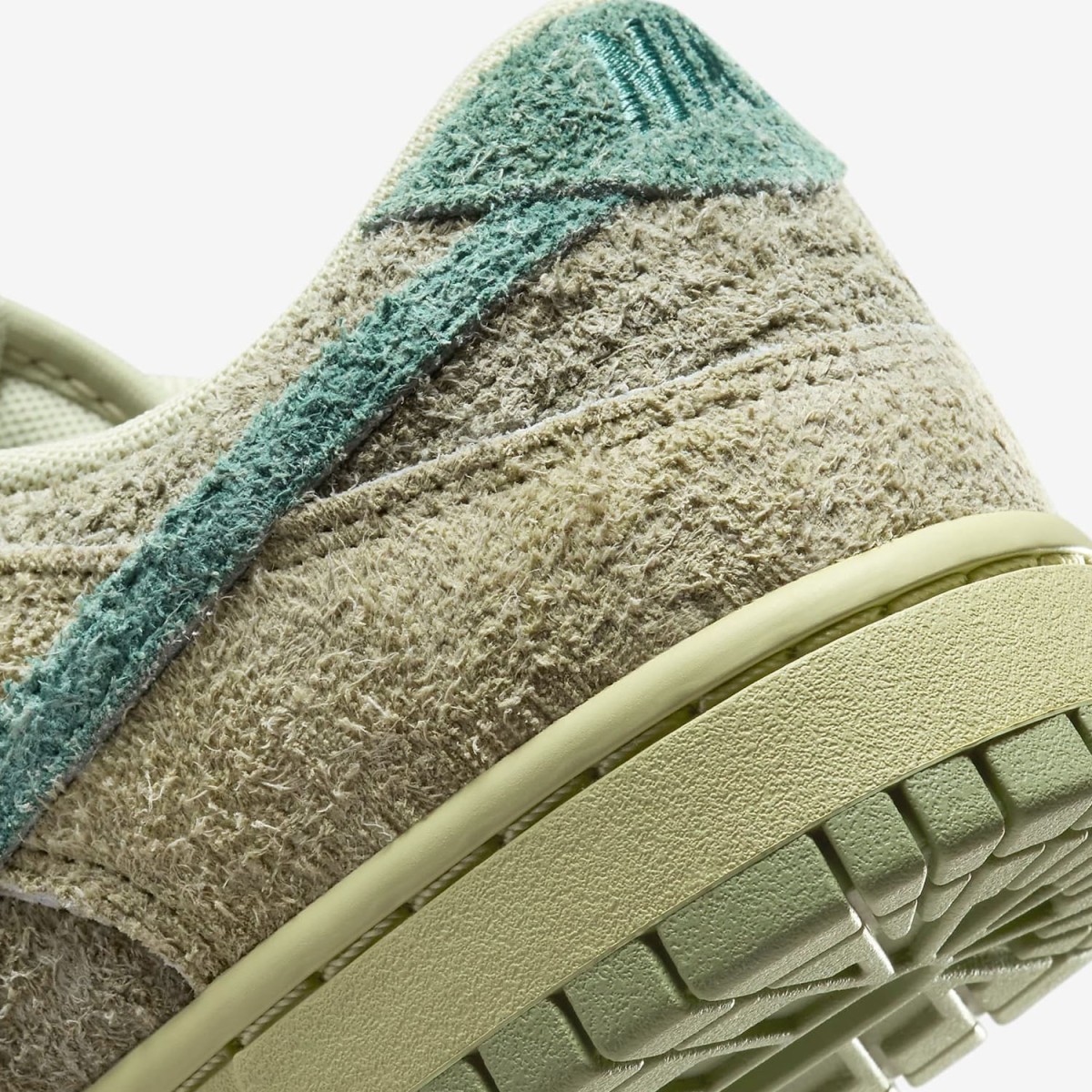 Кеди Nike Dunk Low HJ7291 371