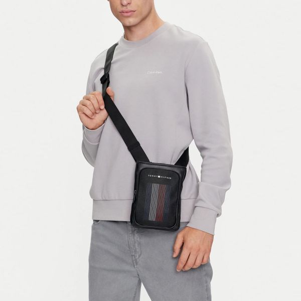 Сумка Tommy Hilfiger TH Foundation Mini Crossover.