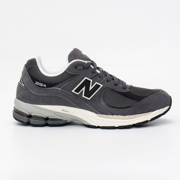 Кроссовки New Balance M2002RFL.