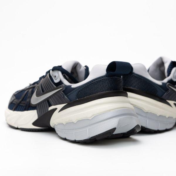 Кроссовки Nike V2K Run HJ4497 400.