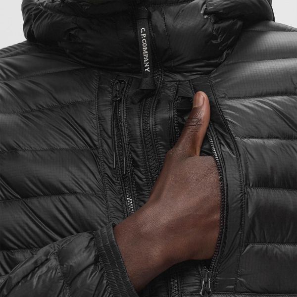 Пуховик C.P Company 17CMOW073A 006099A 999.