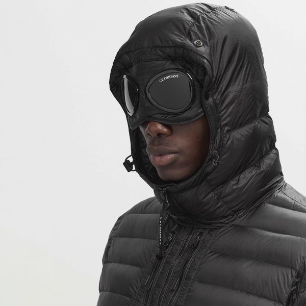 Пуховик C.P Company 17CMOW073A 006099A 999.