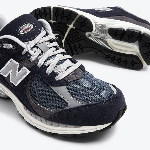 Кроссовки New Balance M2002RSF.