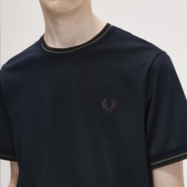 Футболка Fred Perry M1588 W65.