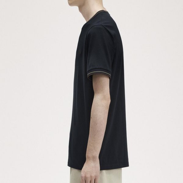 Футболка Fred Perry M1588 W65.