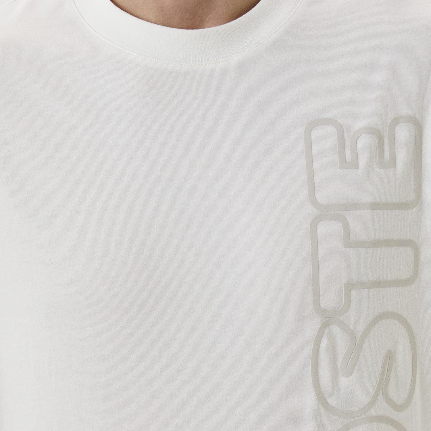 Футболка Lacoste TH0316 16B