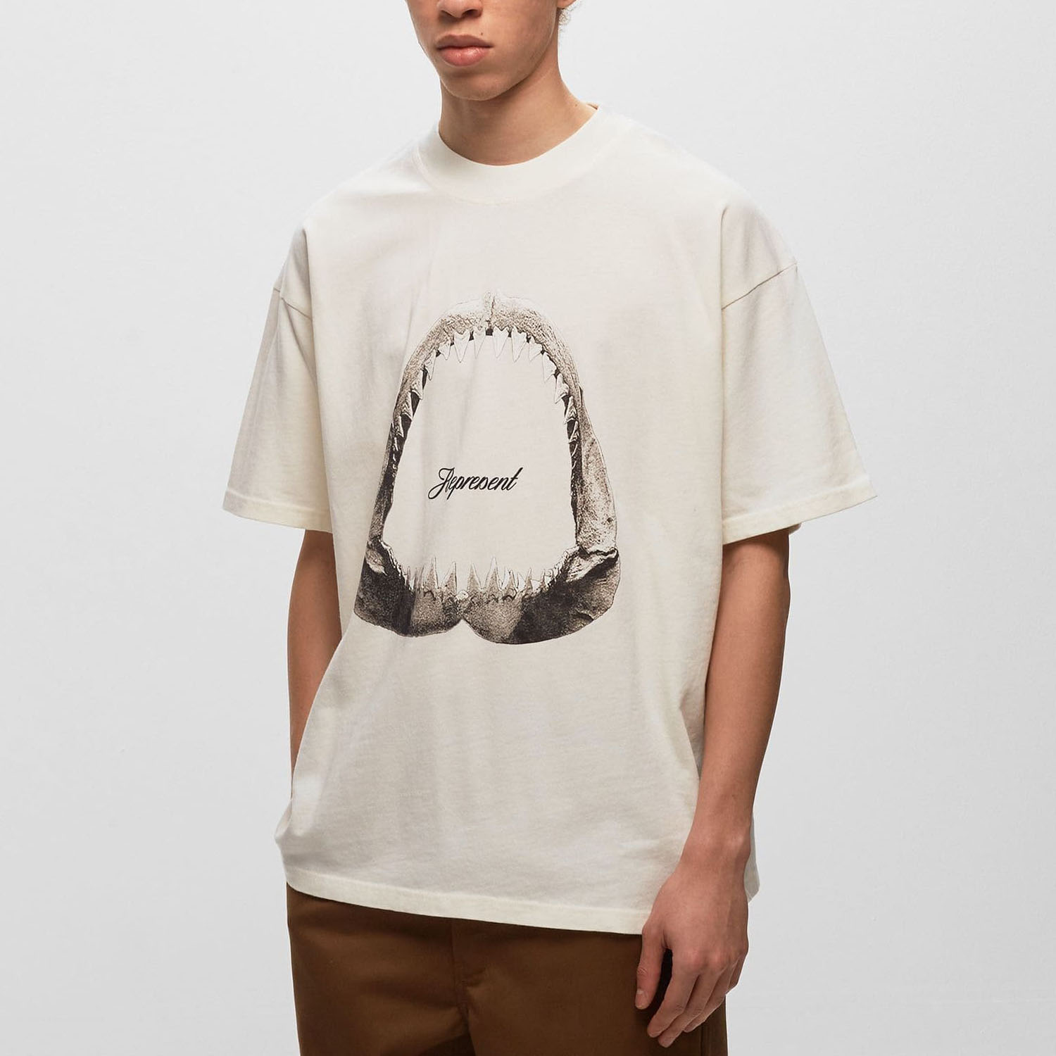 Футболка Represent M05237-72