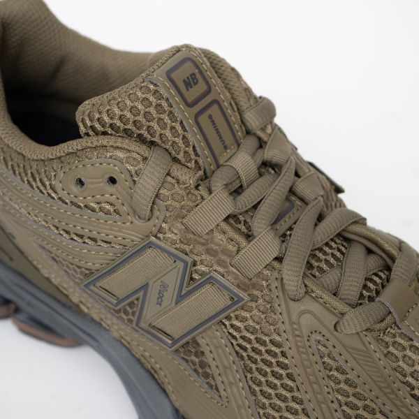Кроссовки New Balance M1906RZG.