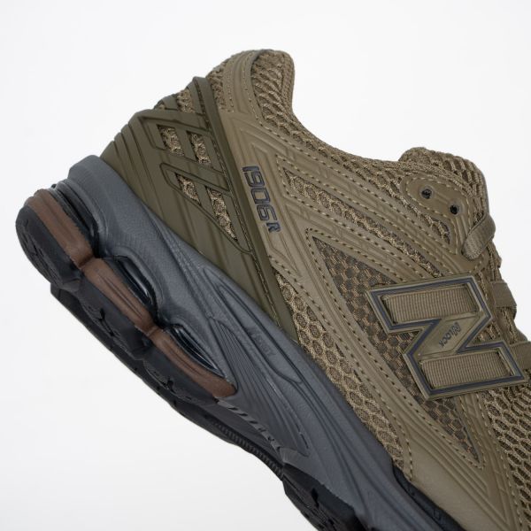 Кроссовки New Balance M1906RZG.