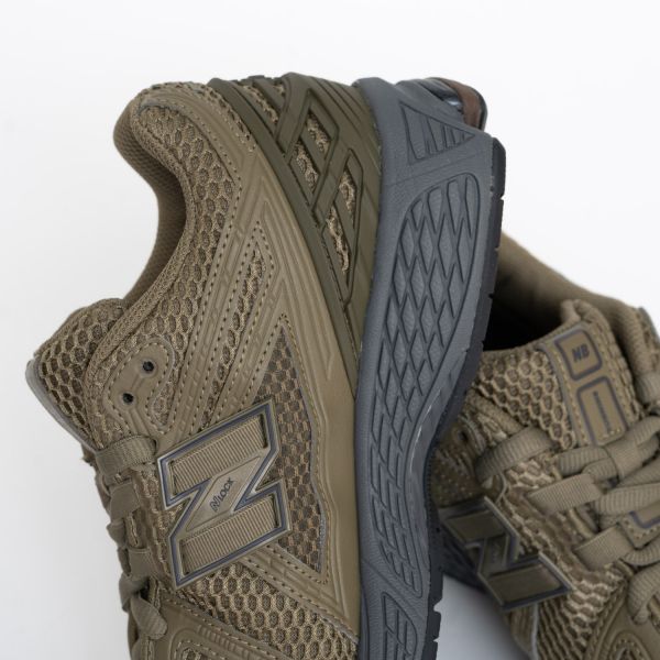 Кроссовки New Balance M1906RZG.