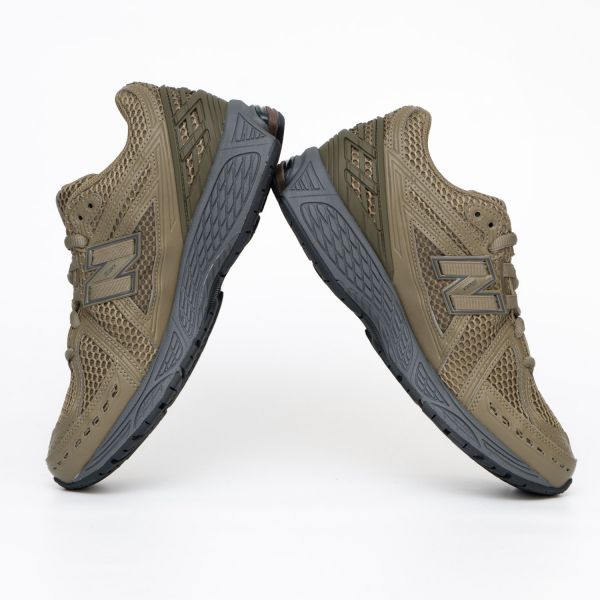 Кросівки New Balance M1906RZG