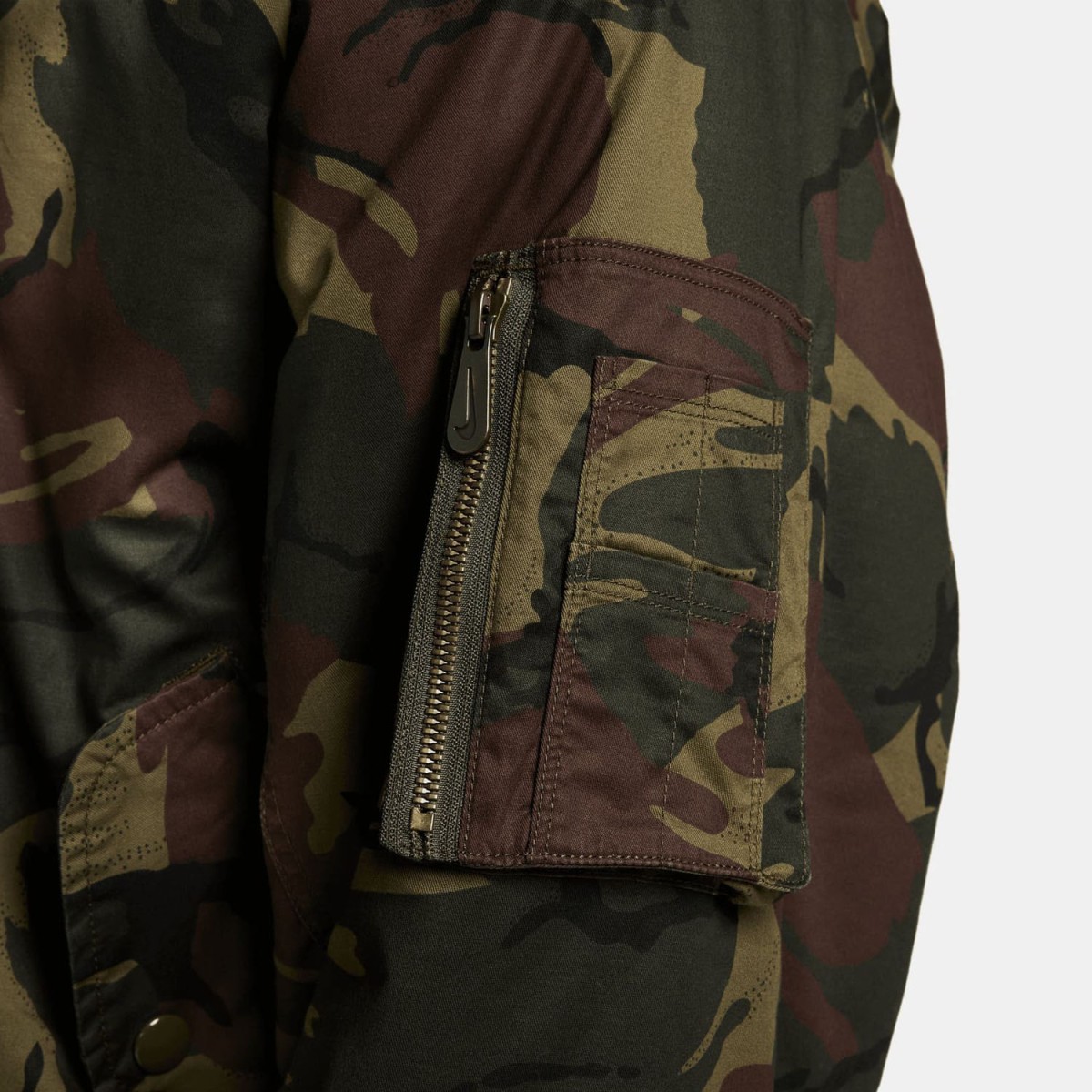 Бомбер Nike FB7591-222