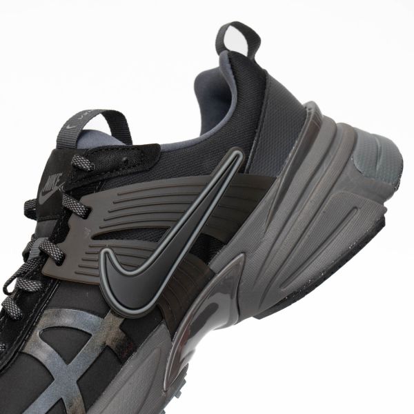Кроссовки Nike V2K Run Gore-Tex FZ2622 001.