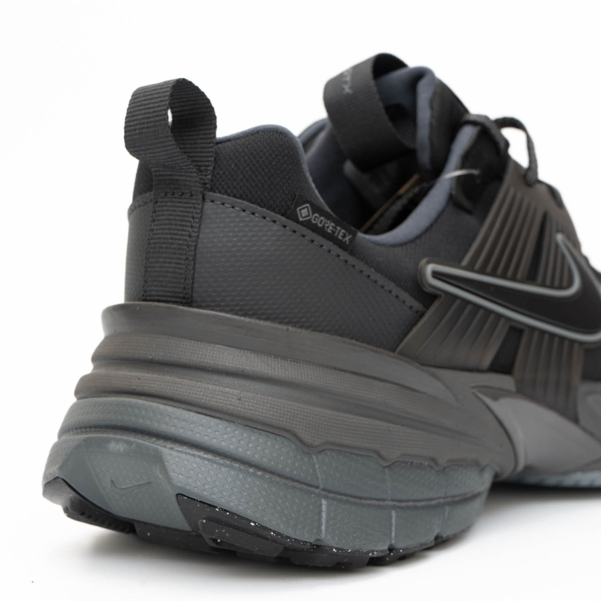 Кросівки Nike V2K Run Gore-Tex FZ2622 001