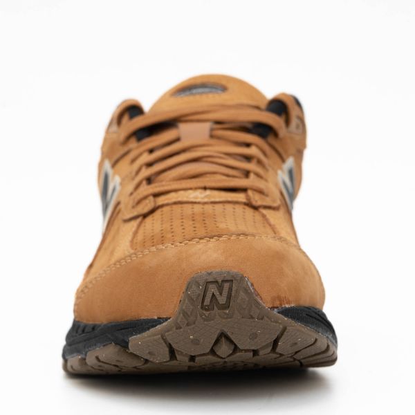 Кросівки New Balance M2002REI.