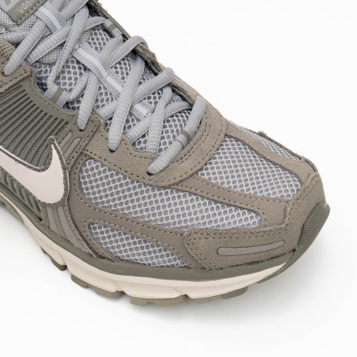 Кросівки Nike Zoom Vomero 5 HF1553 002