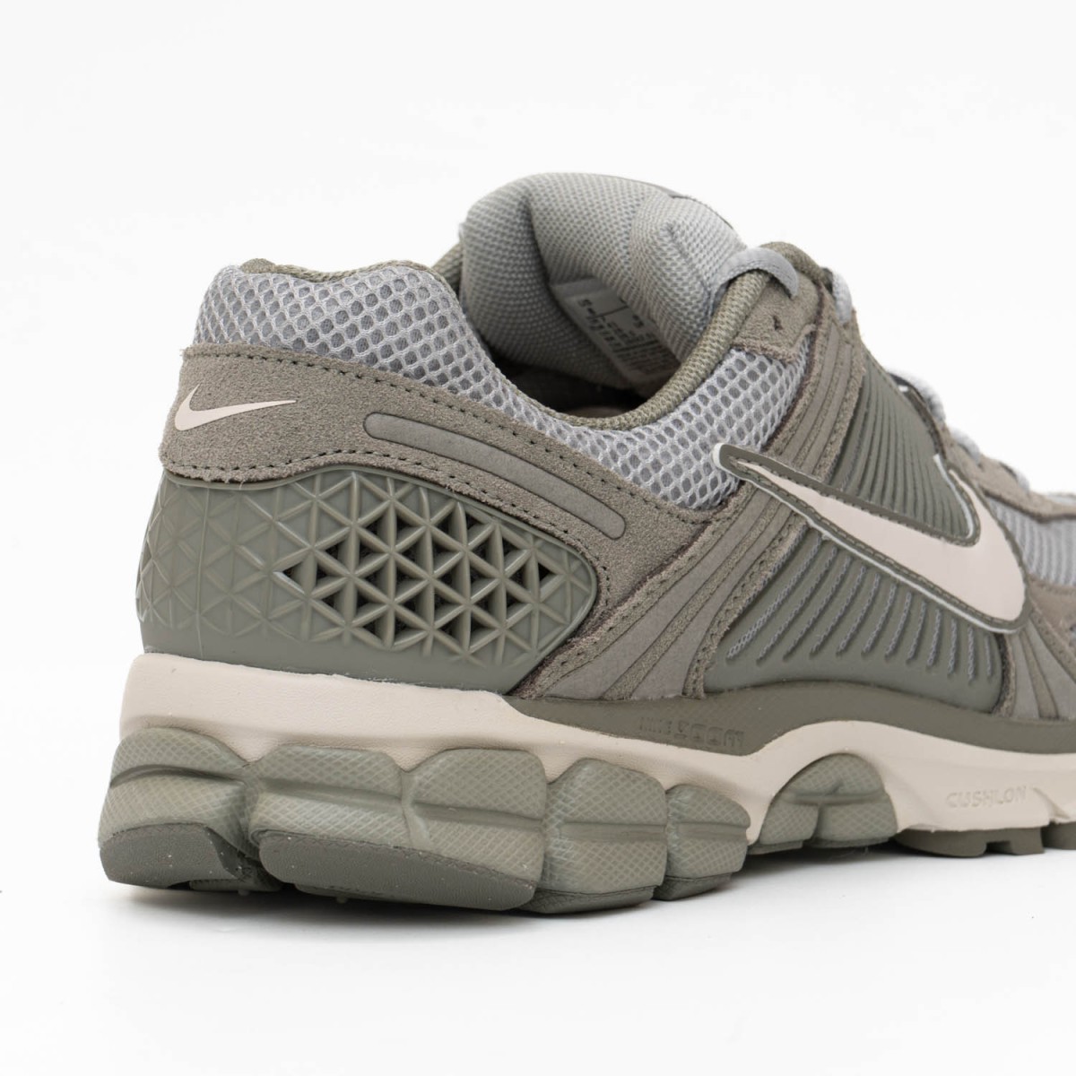 Кросівки Nike Zoom Vomero 5 HF1553 002