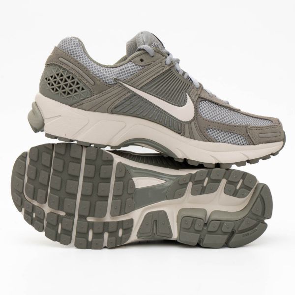 Кроссовки Nike Zoom Vomero 5 HF1553 002.