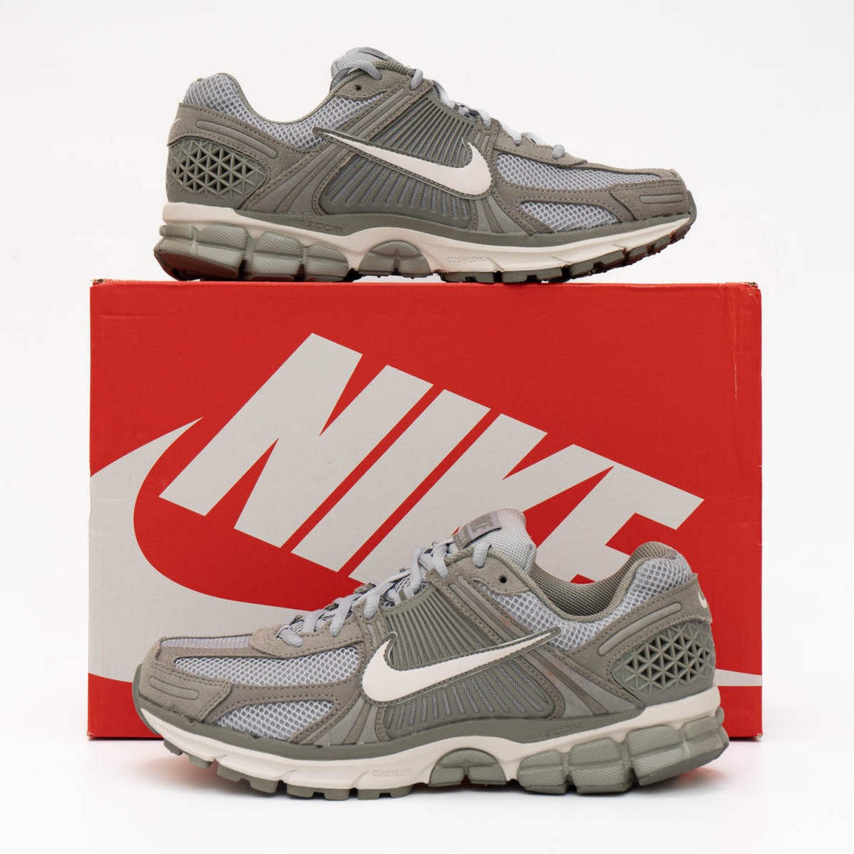 Кросівки Nike Zoom Vomero 5 HF1553 002