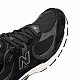 Кросівки New Balance M2002RBK