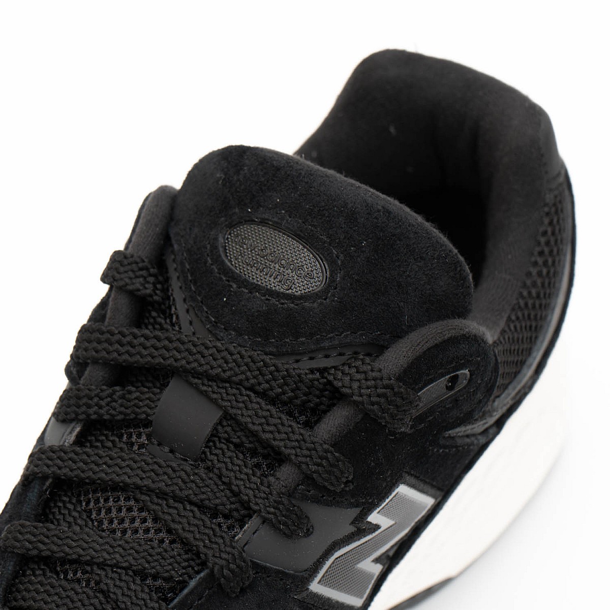 Кросівки New Balance M2002RBK