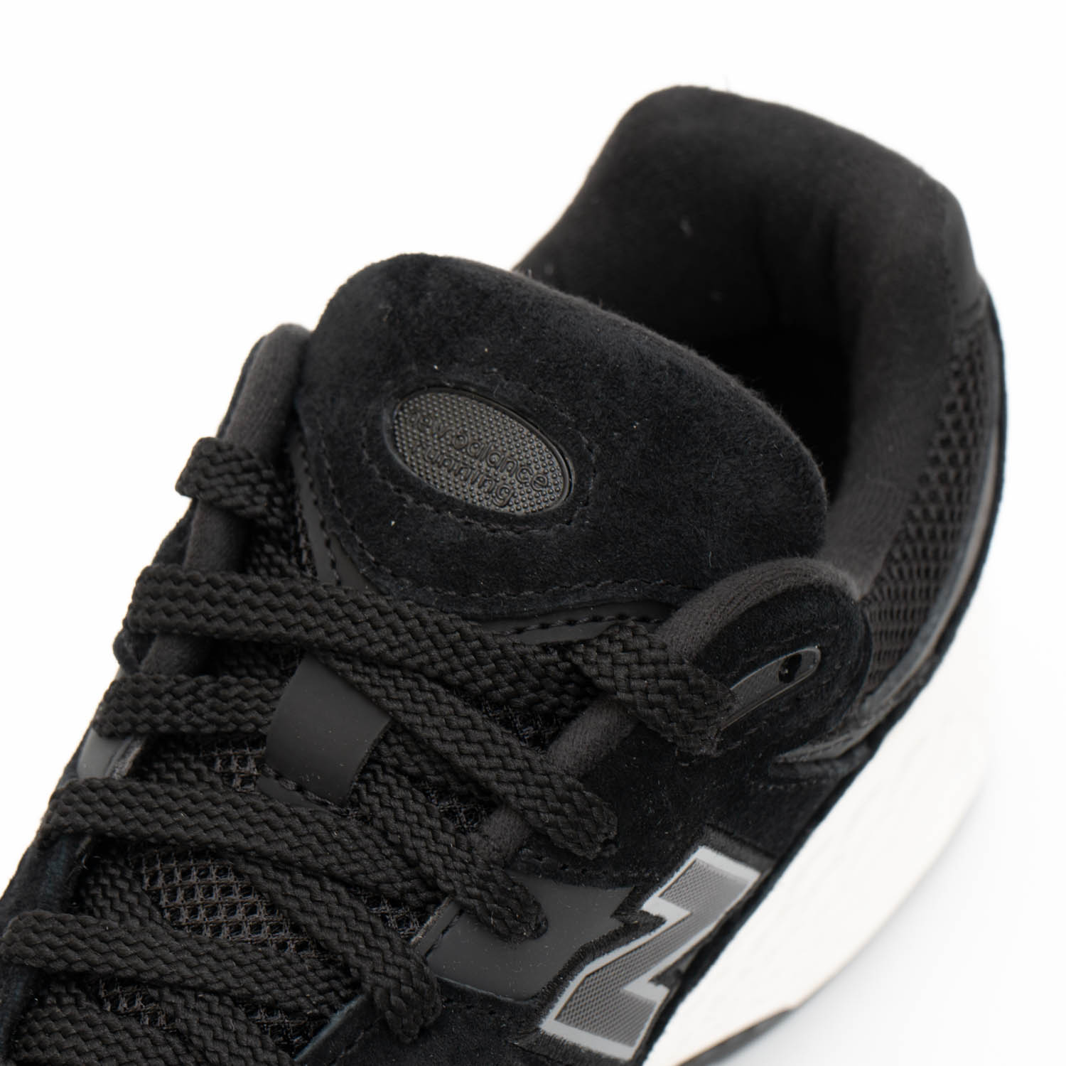 Кроссовки New Balance M2002RBK
