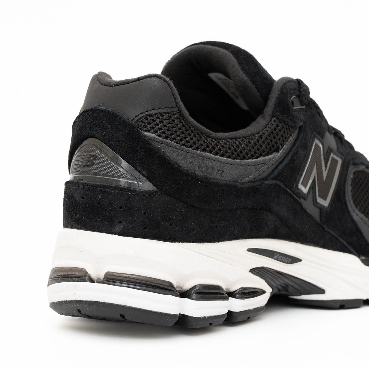 Кросівки New Balance M2002RBK