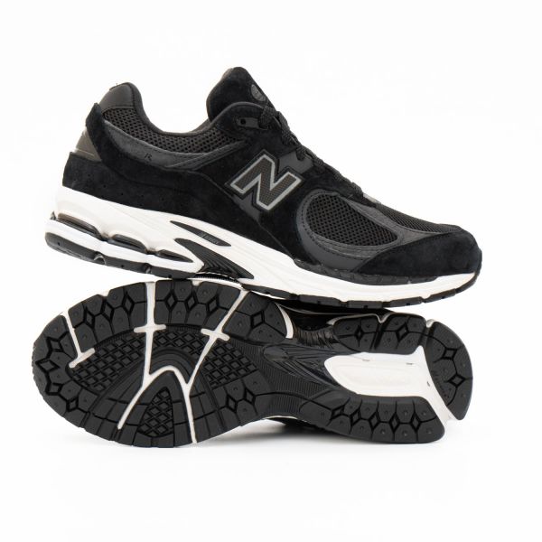 Кроссовки New Balance M2002RBK.