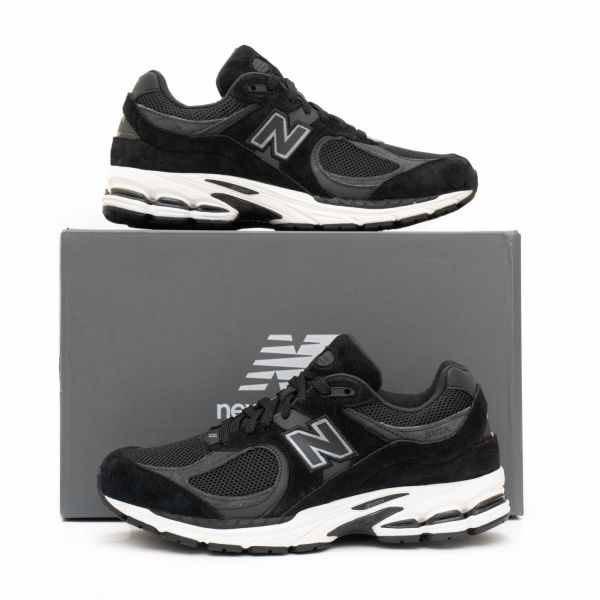 Кроссовки New Balance M2002RBK.
