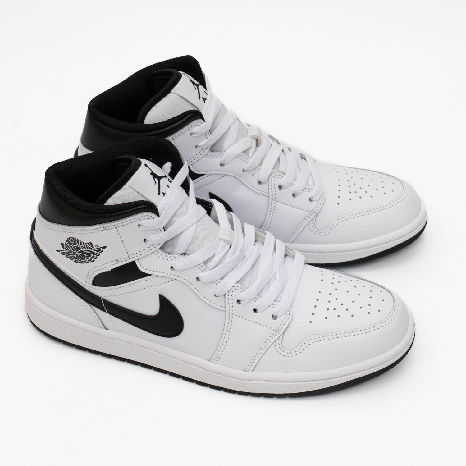 Кеди Nike Air Jordan 1 Mid DQ8426 132