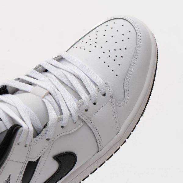 Кеды Nike Air Jordan 1 Mid DQ8426 132.