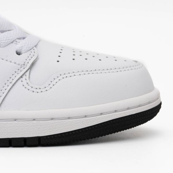 Кеды Nike Air Jordan 1 Mid DQ8426 132.