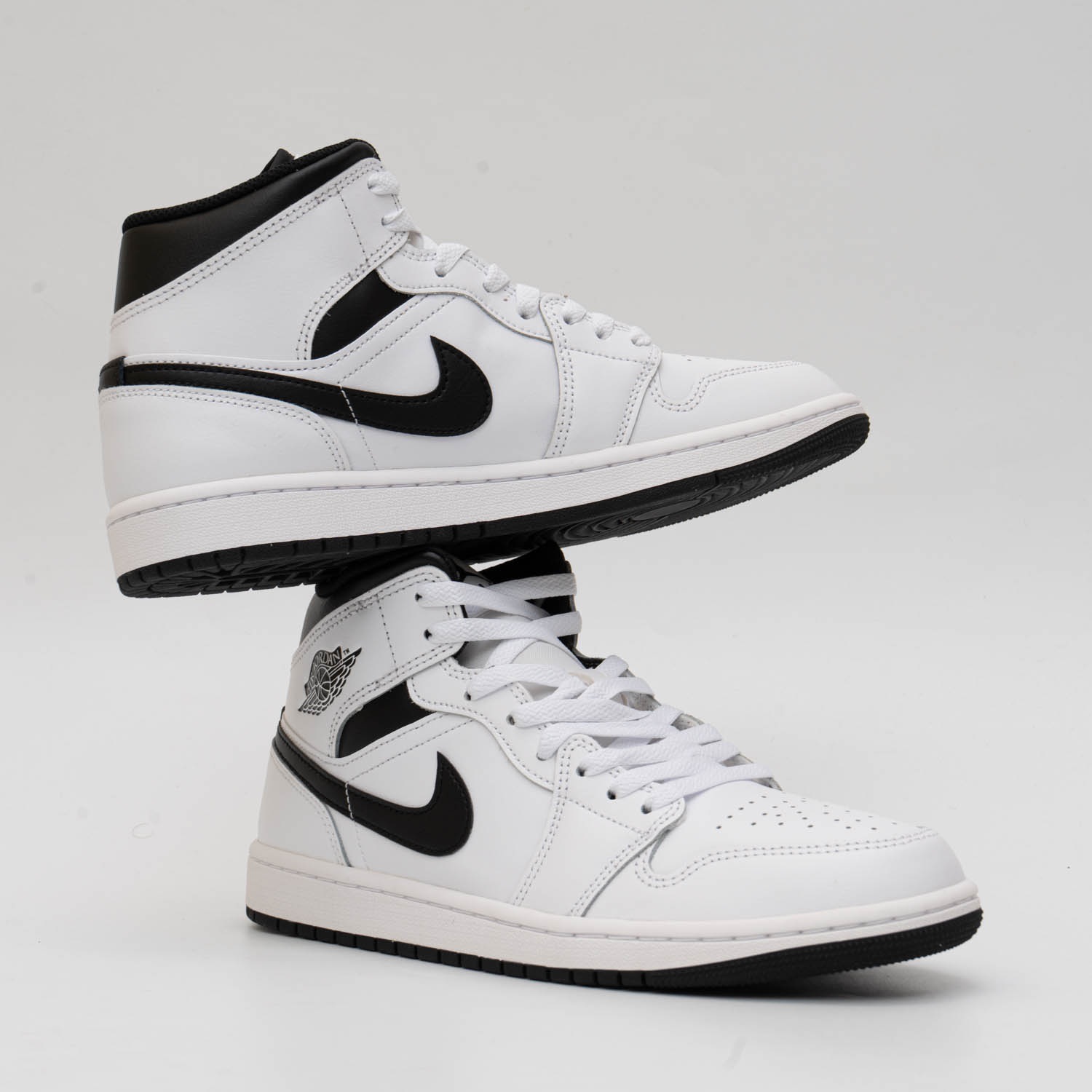 Кеди Nike Air Jordan 1 Mid DQ8426 132