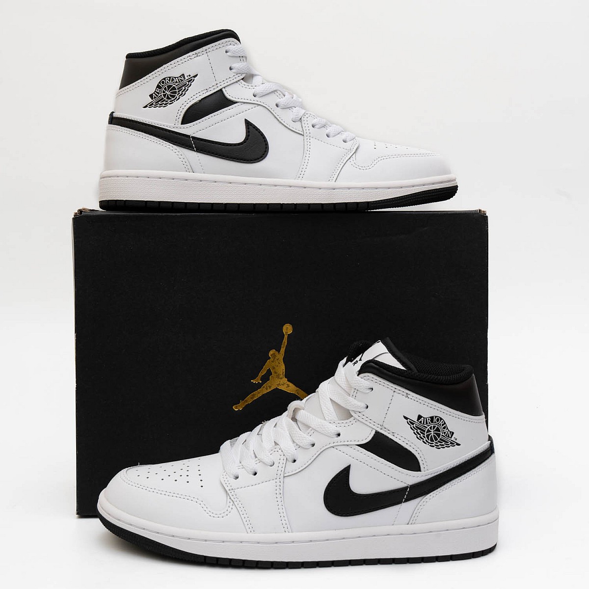Кеди Nike Air Jordan 1 Mid DQ8426 132 — купити в Україні | Nike