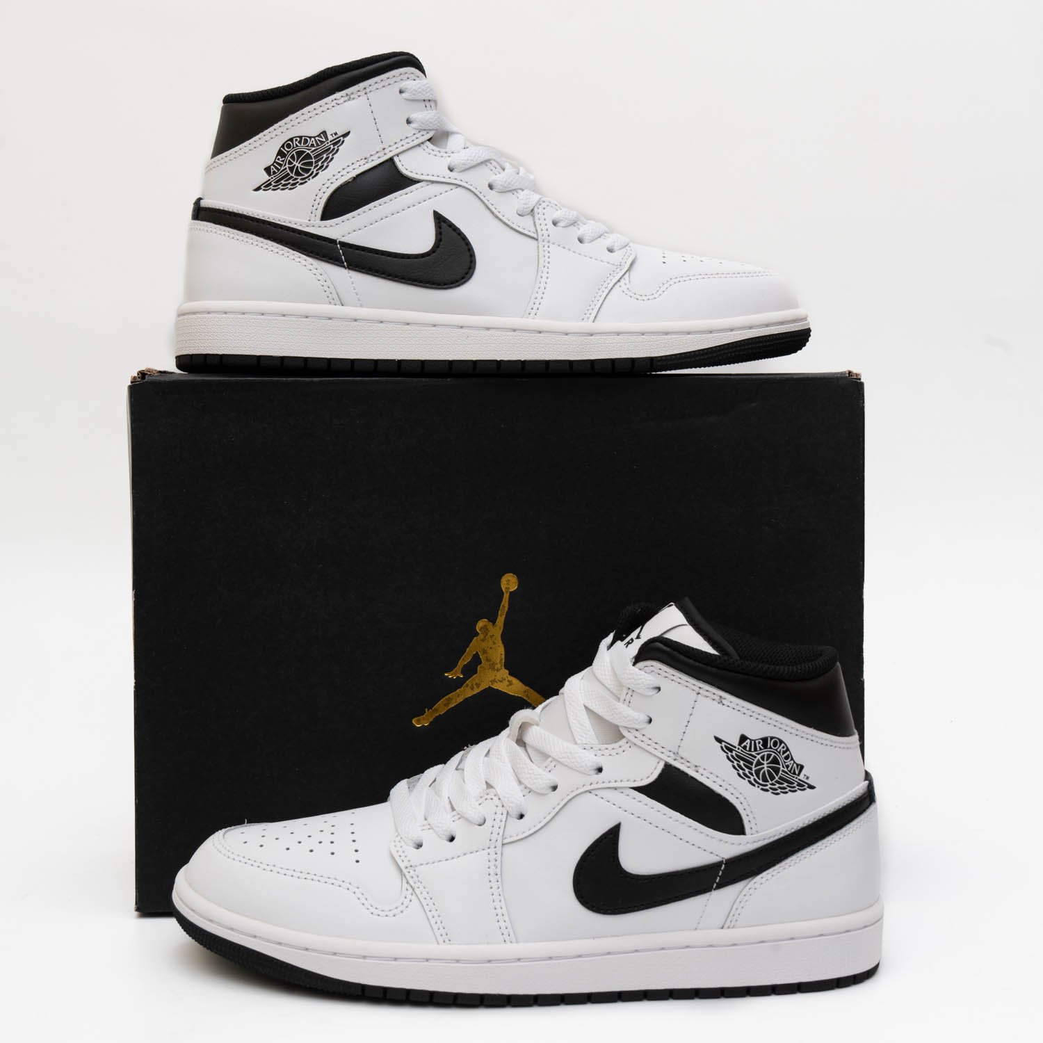 Кеди Nike Air Jordan 1 Mid DQ8426 132