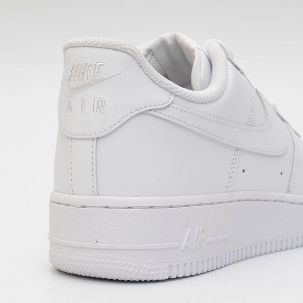 Кеды Nike Air Force CW2288-111.