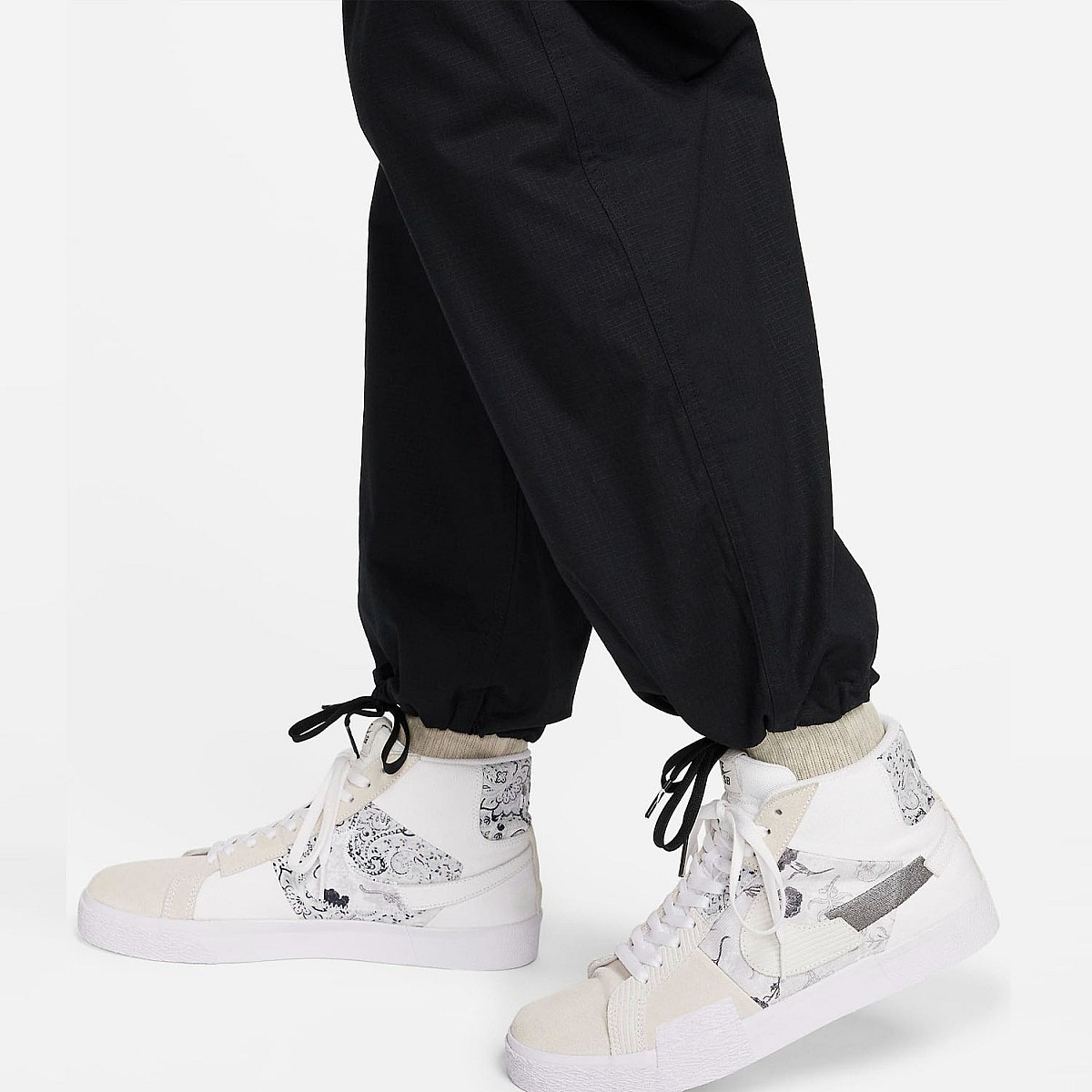 Штаны Nike FQ0495-010