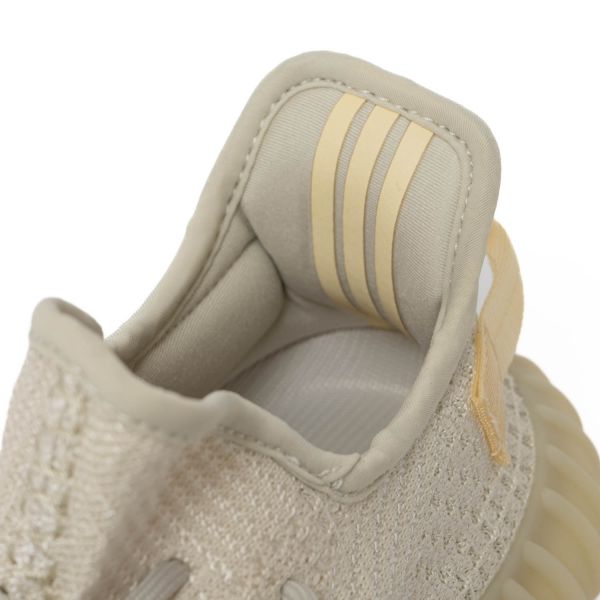 Кроссовки Adidas YEEZY Yeezy Boost 350 V2 Light/Light/Light.