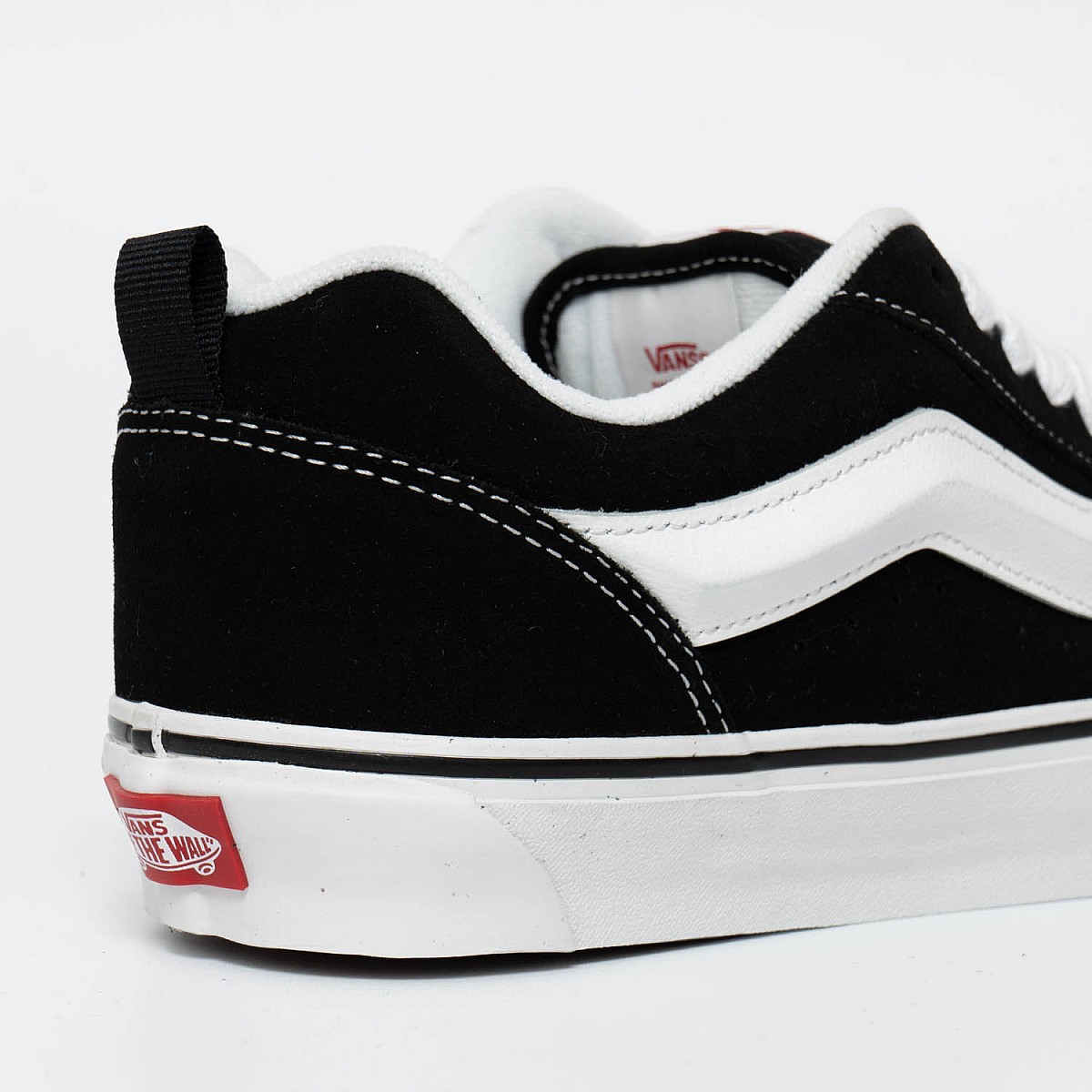 Кеди Vans Knu Skool VN0009QC6BT1