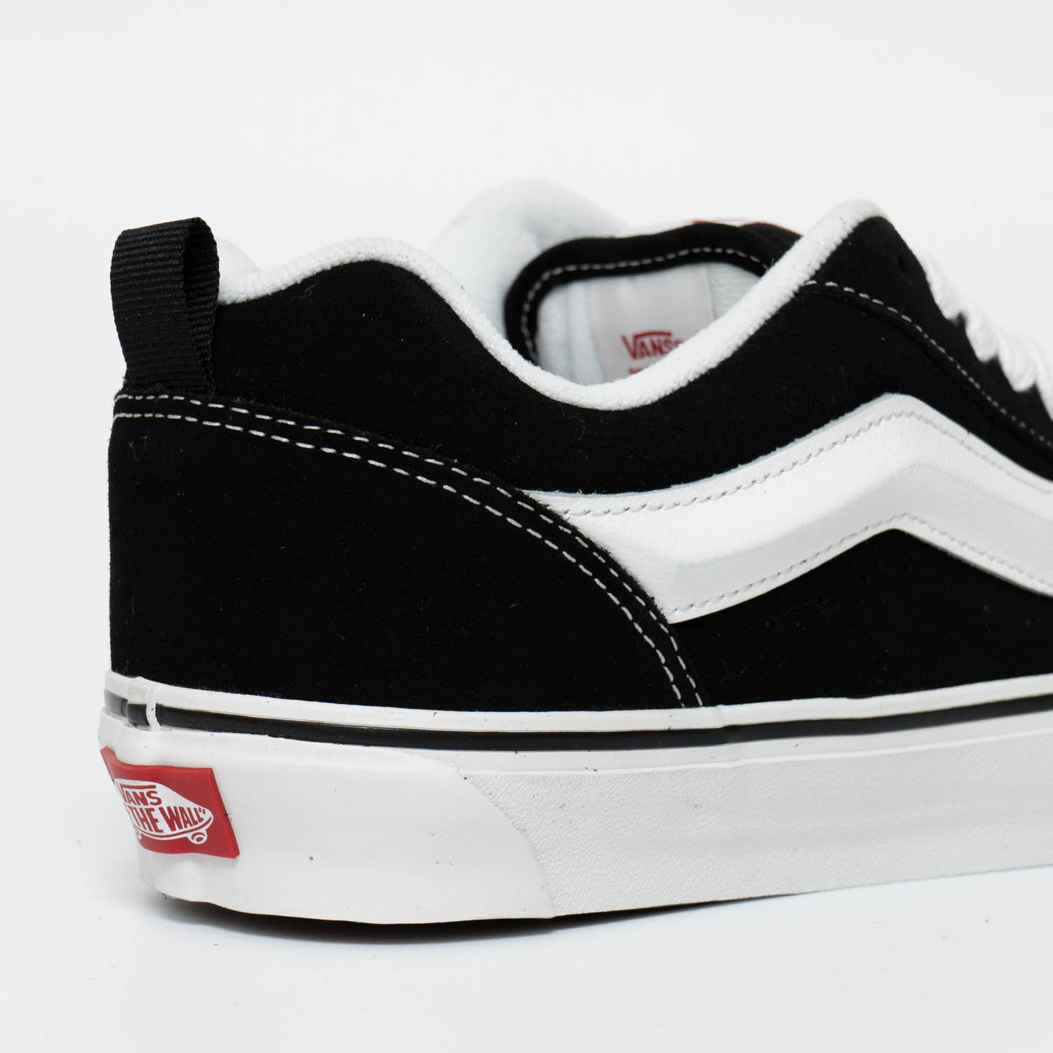 Кеди Vans Knu Skool VN0009QC6BT1