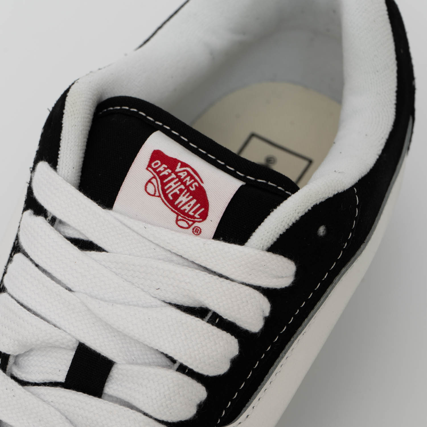 Кеди Vans Knu Skool VN0009QC6BT1