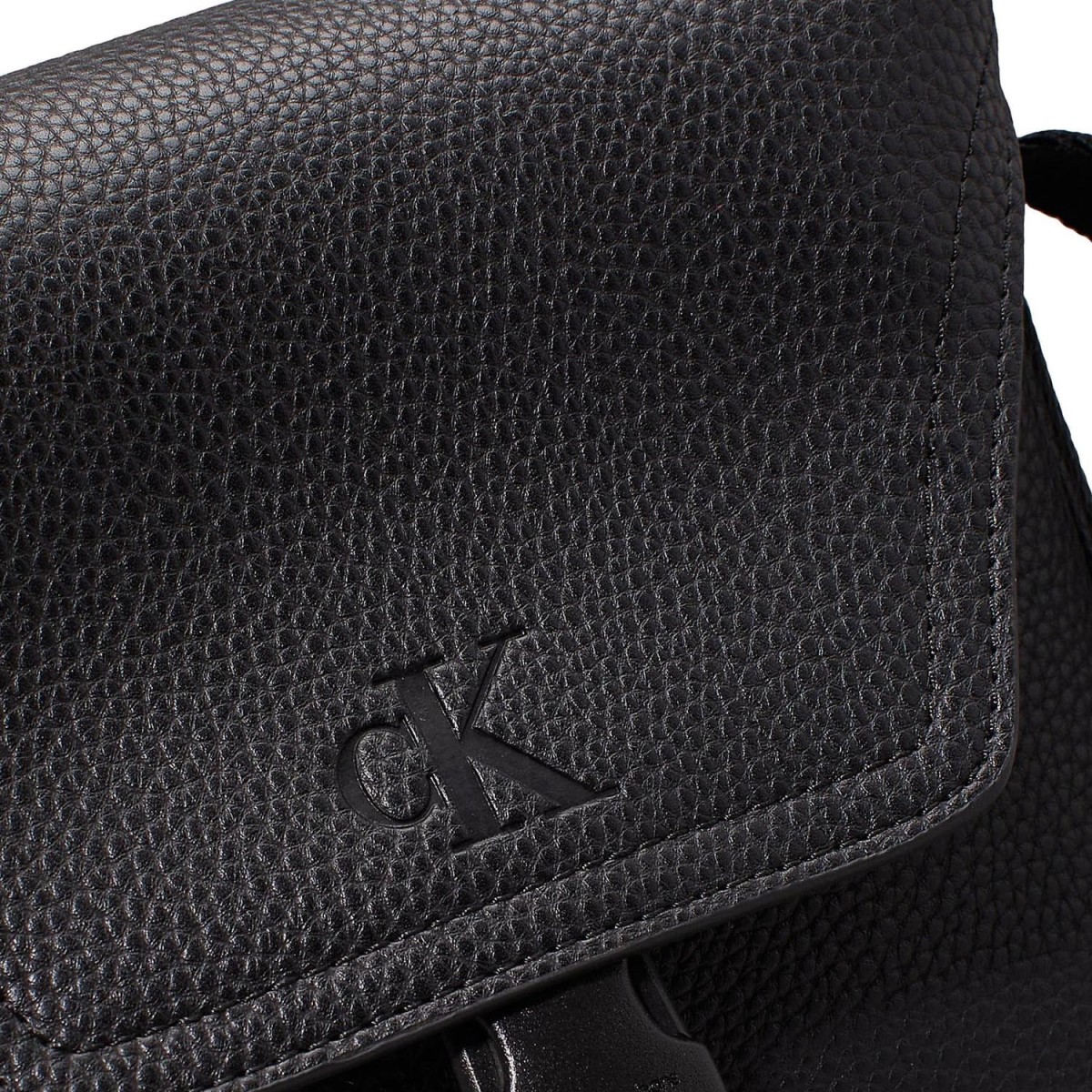 Сумка Calvin Klein Over Webbing Reporter18 PU