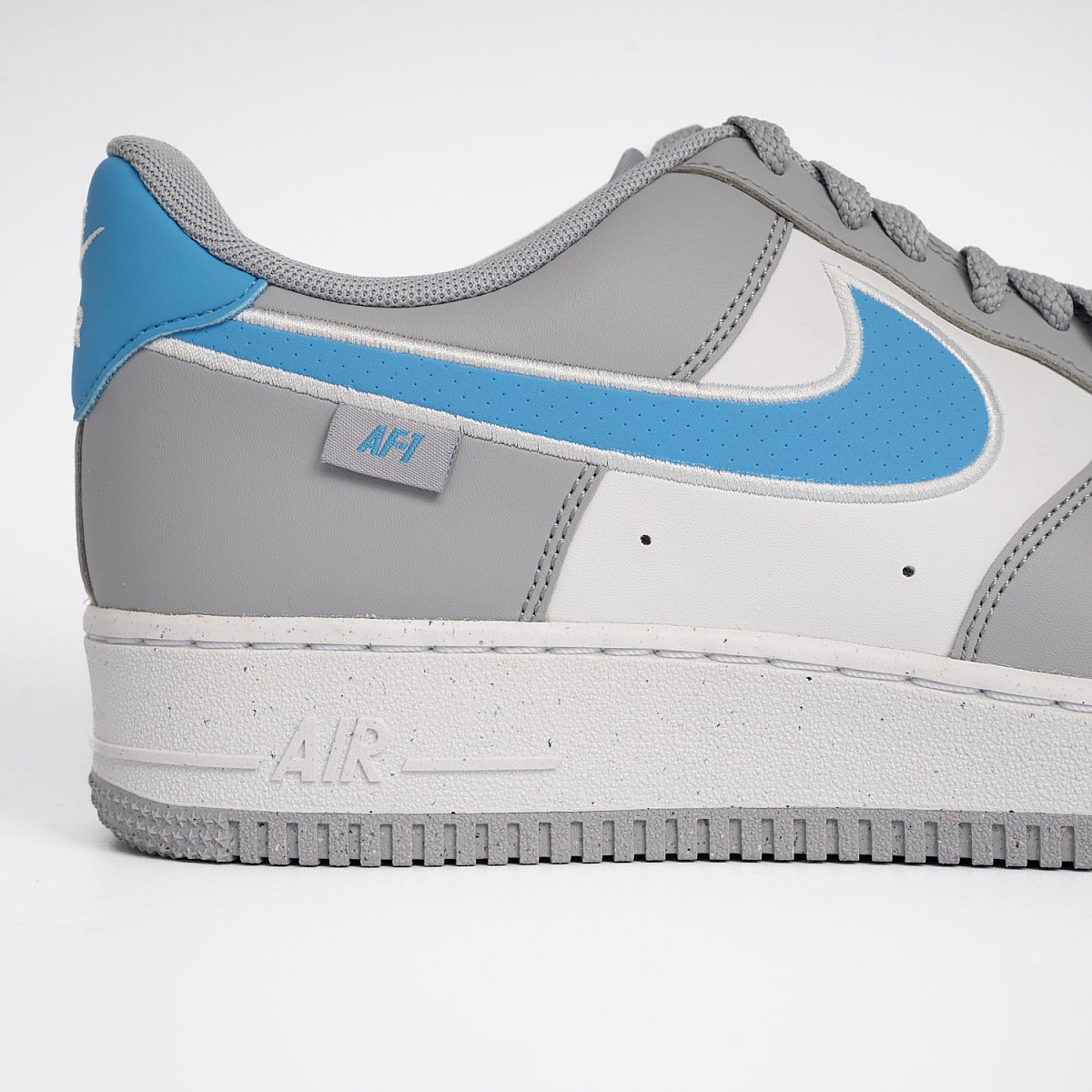Кеди Nike Air Force 1 `07 NN HM0721 001