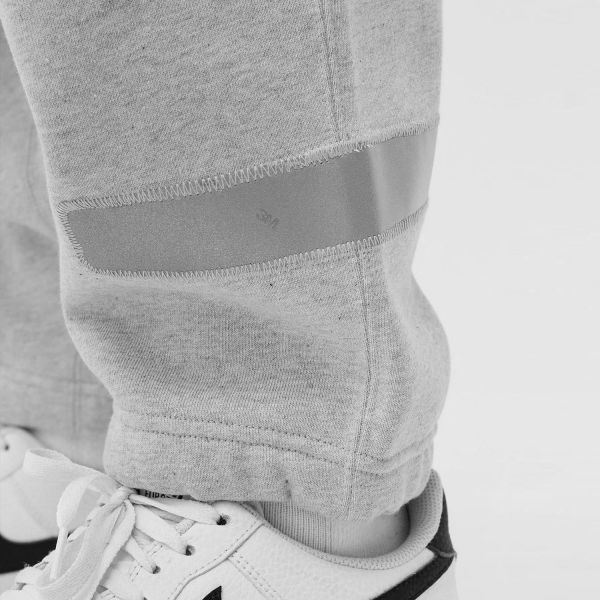 Спортивные штаны Nike DM4246-050.