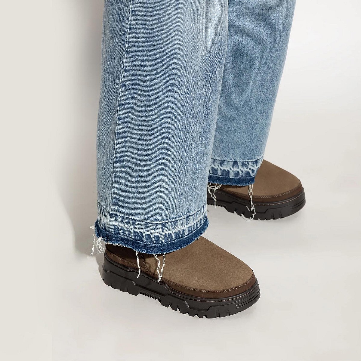 Уггі Ugg W Classic Mini Trailgazer W/1158322