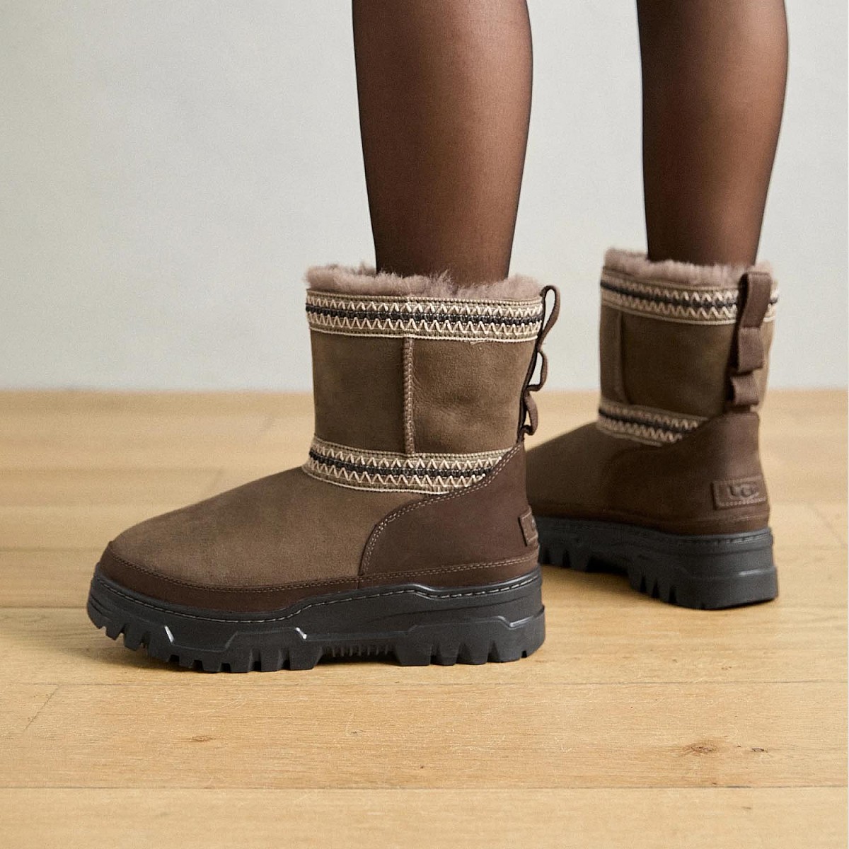 Уггі Ugg W Classic Mini Trailgazer W/1158322
