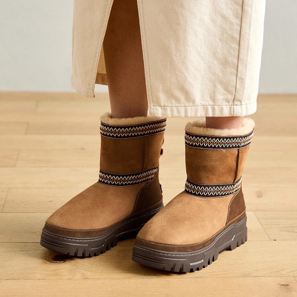 Уггі Ugg W Classic Mini Trailgazer W/1158322 brown
