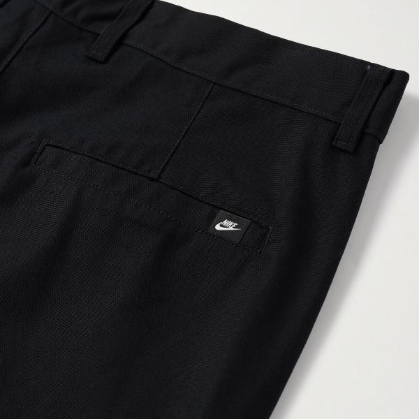 Штаны Nike FZ5770-010.