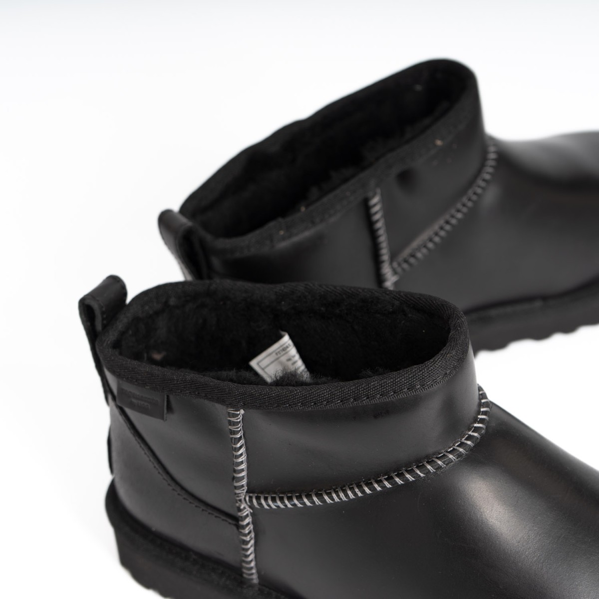 Ugg W Classic Ultra Mini LTHR Regen W/1163490